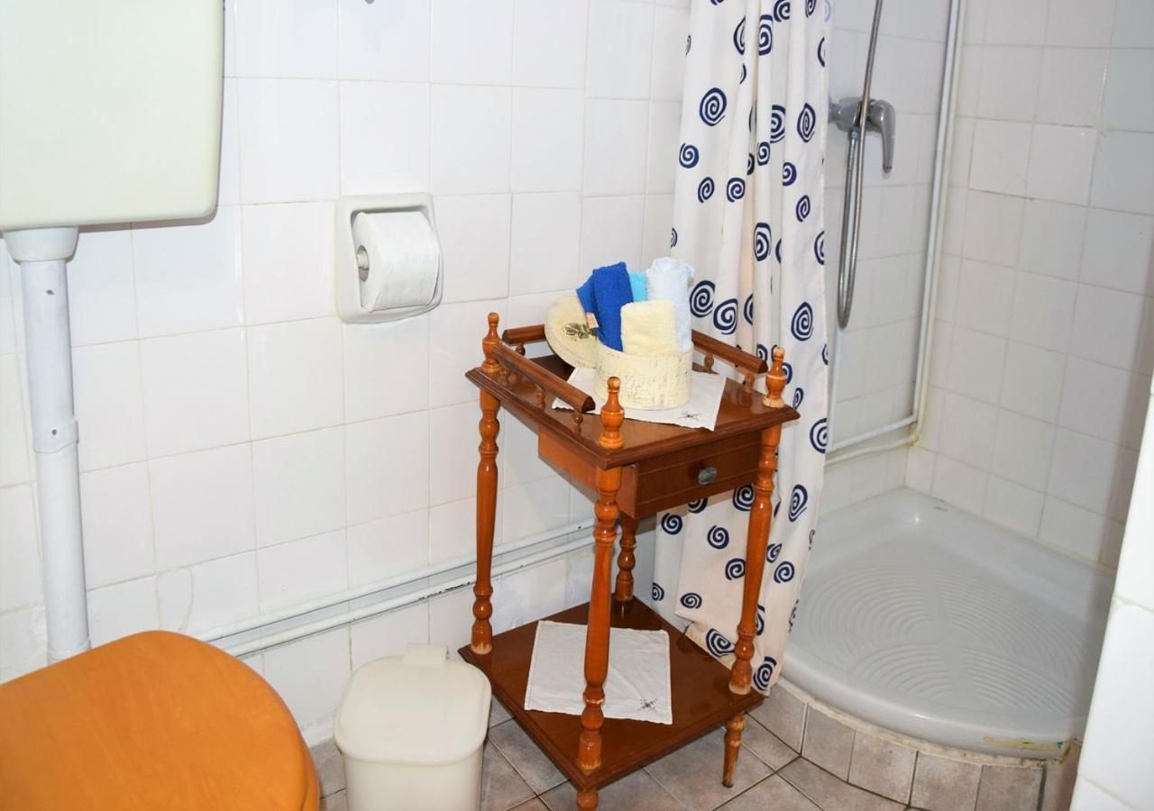 Villa Annie Митимна Экстерьер фото